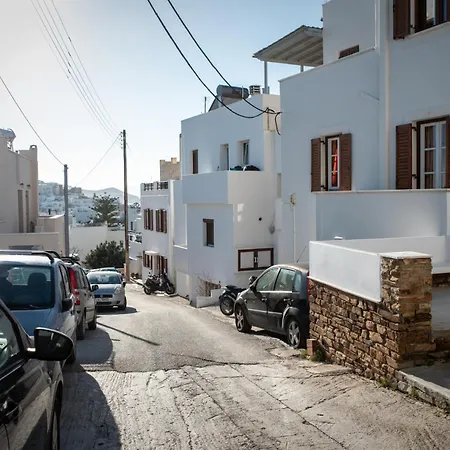 Short Lemon Tree Naxos City