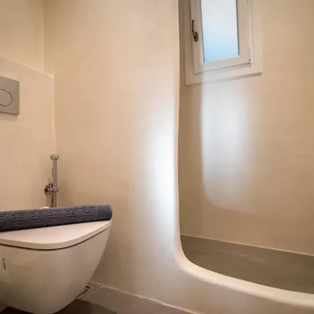 Short Lemon Tree * Naxos City